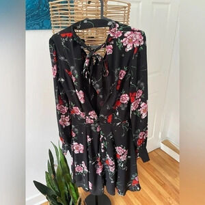 H&M floral long sleeve dress / size 4 / black /